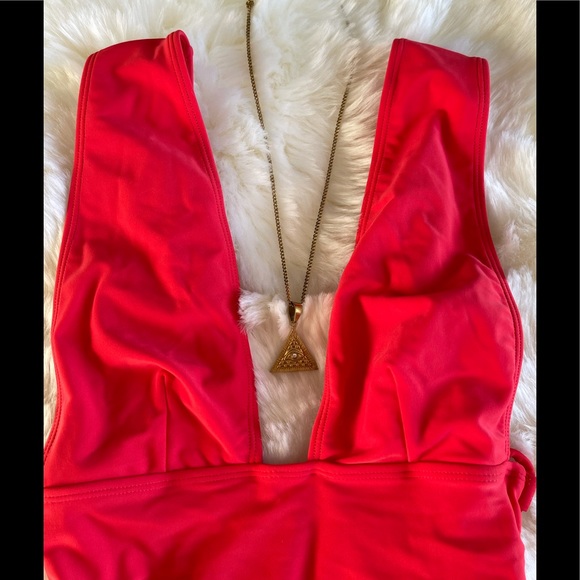 One piece swimsuit - Picture 2 of 4